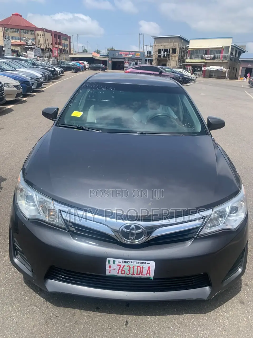 Toyota Camry LE 4dr Sedan (2.5L 4cyl 6A) 2014 Gray