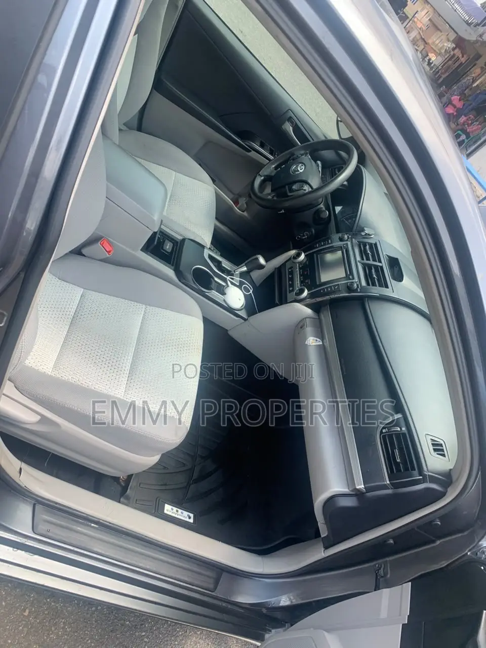 Toyota Camry LE 4dr Sedan (2.5L 4cyl 6A) 2014 Gray