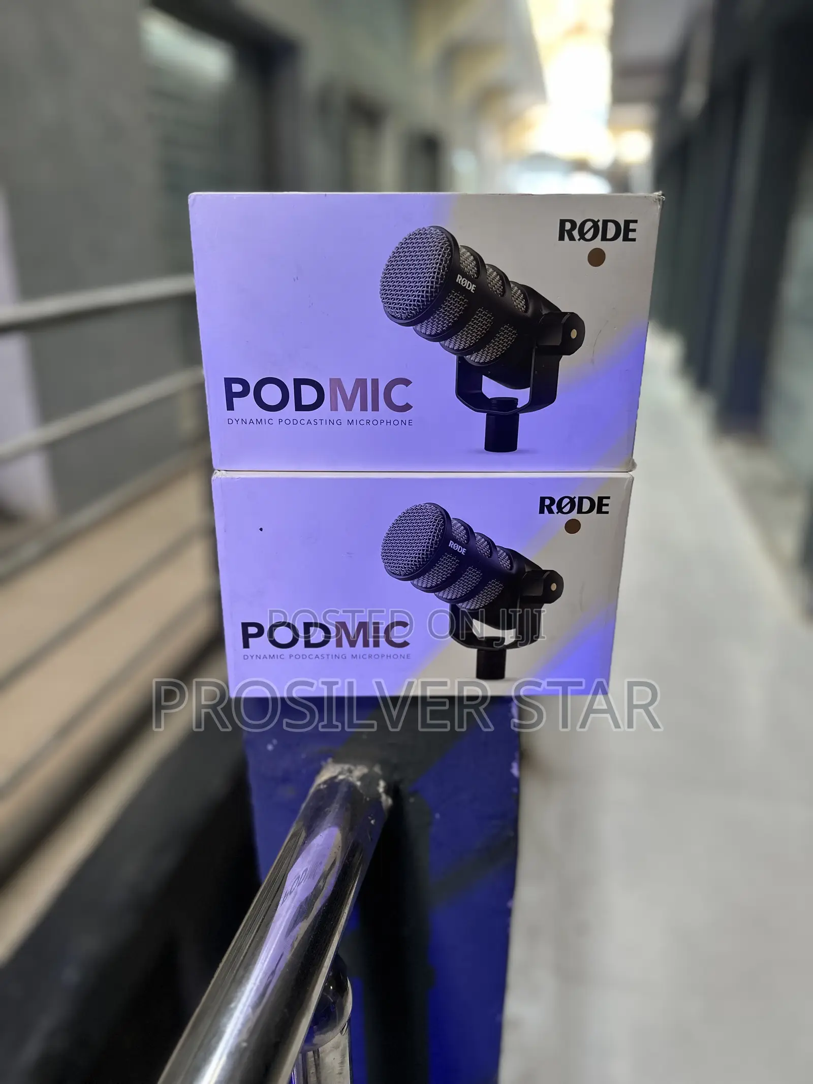 RØDE PODMIC – Dynamic Podcasting Microphone