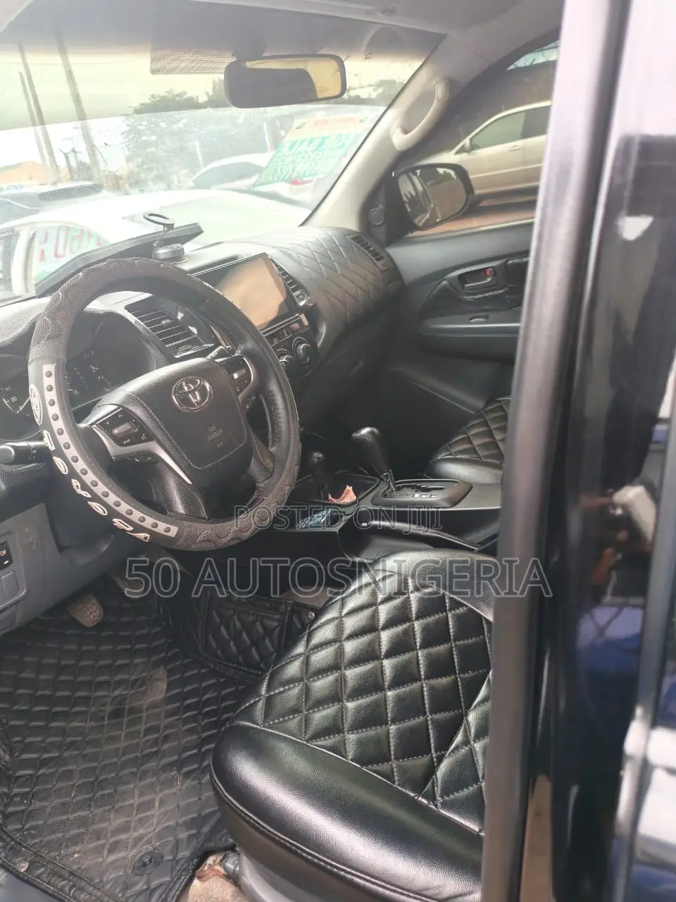 Toyota Hilux SR5 2014 Black
