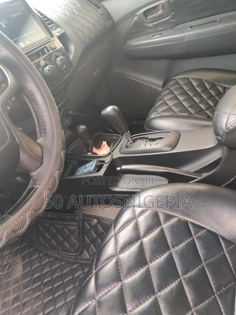 Toyota Hilux SR5 2014 Black