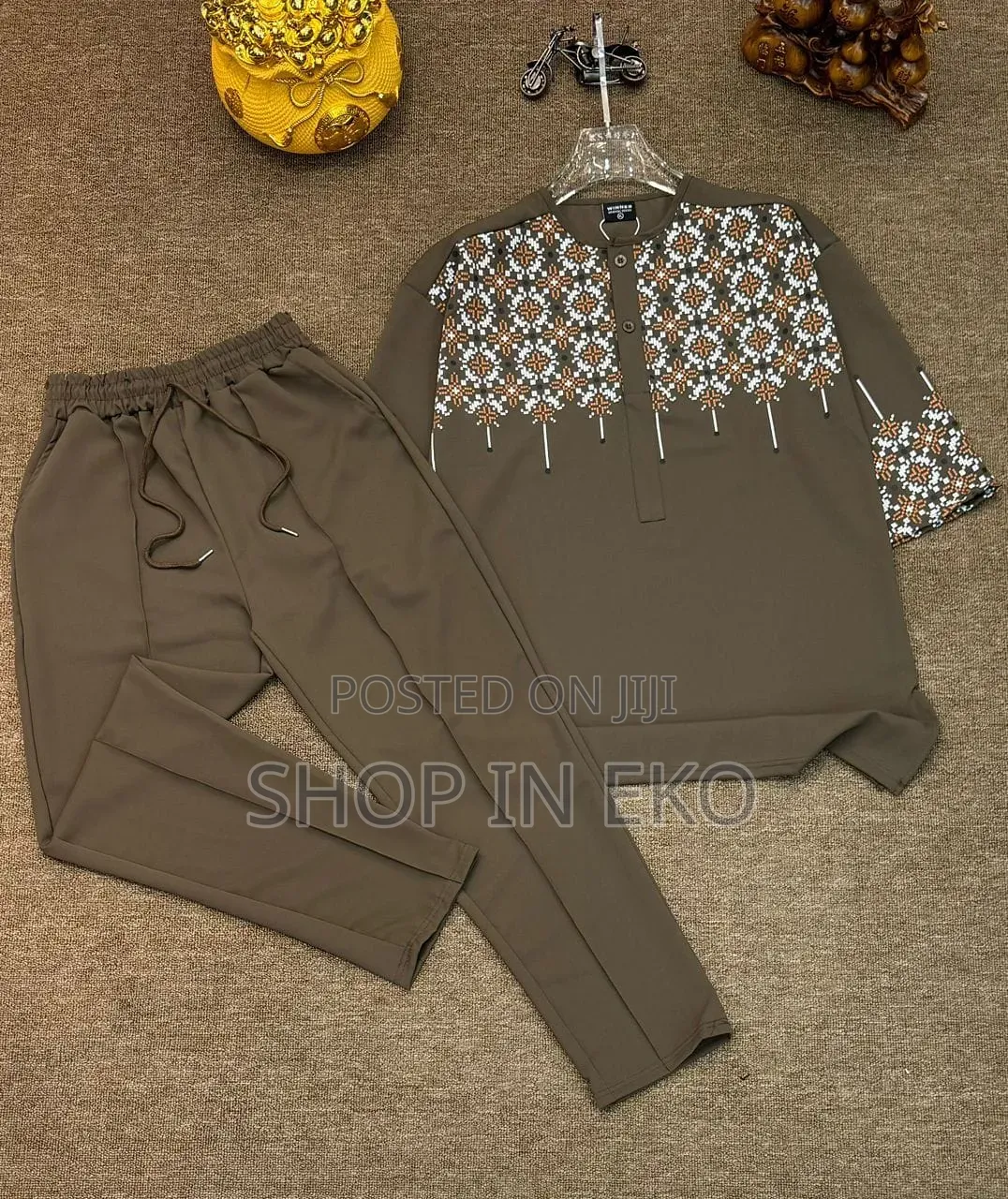 Men's 2-Piece Short-Sleeve Patterned Top & Trousers Set