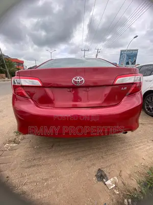 Toyota Camry LE 4dr Sedan (2.5L 4cyl 6A) 2013 Red