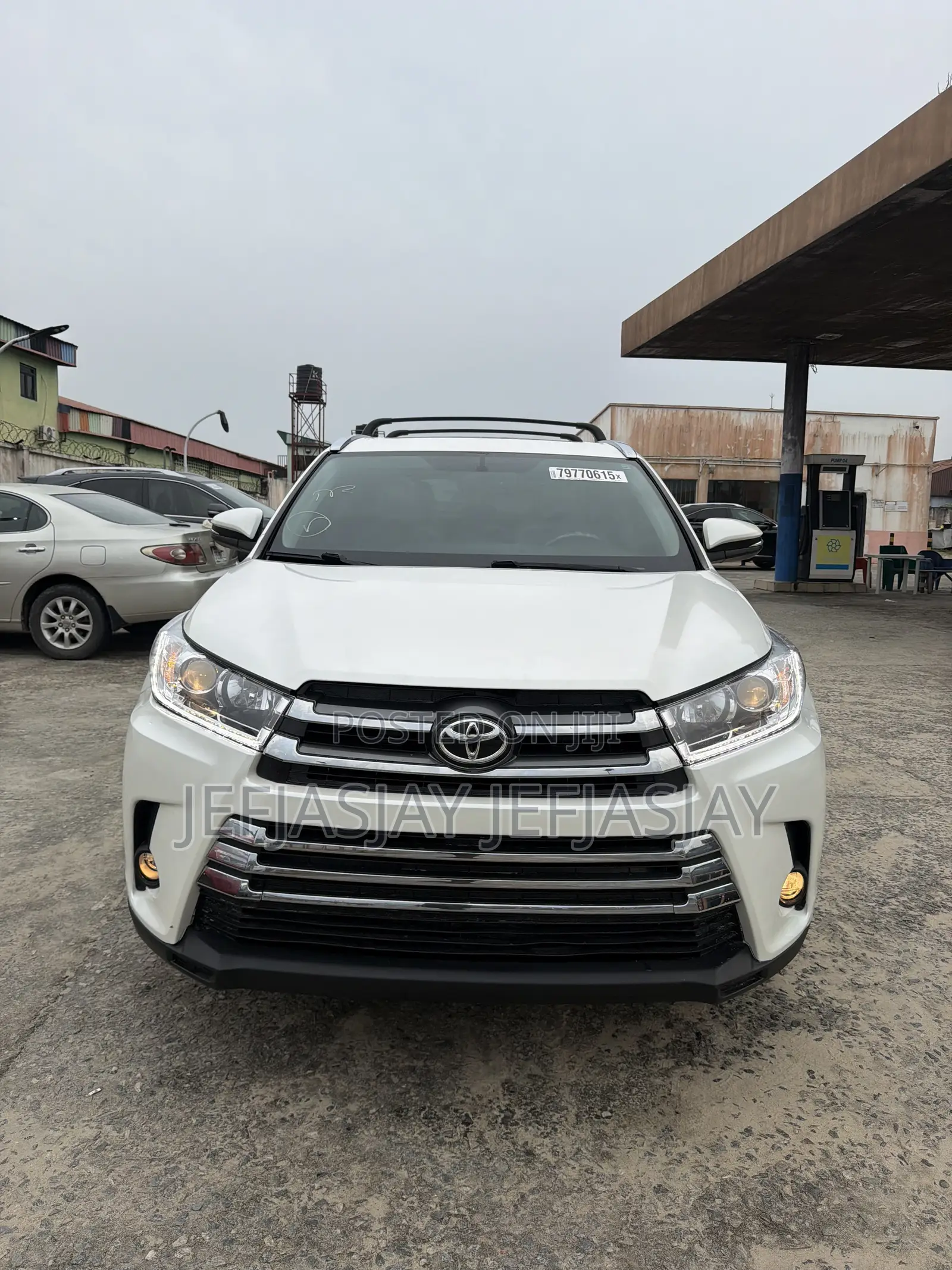 Toyota Highlander XLE 4dr SUV (3.5L 6cyl 6A) 2015 White