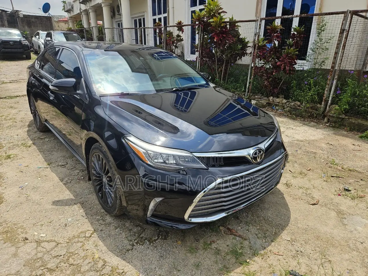 Toyota Avalon Limited FWD Sedan (3.6L 6cyl 6A) 2016 Black