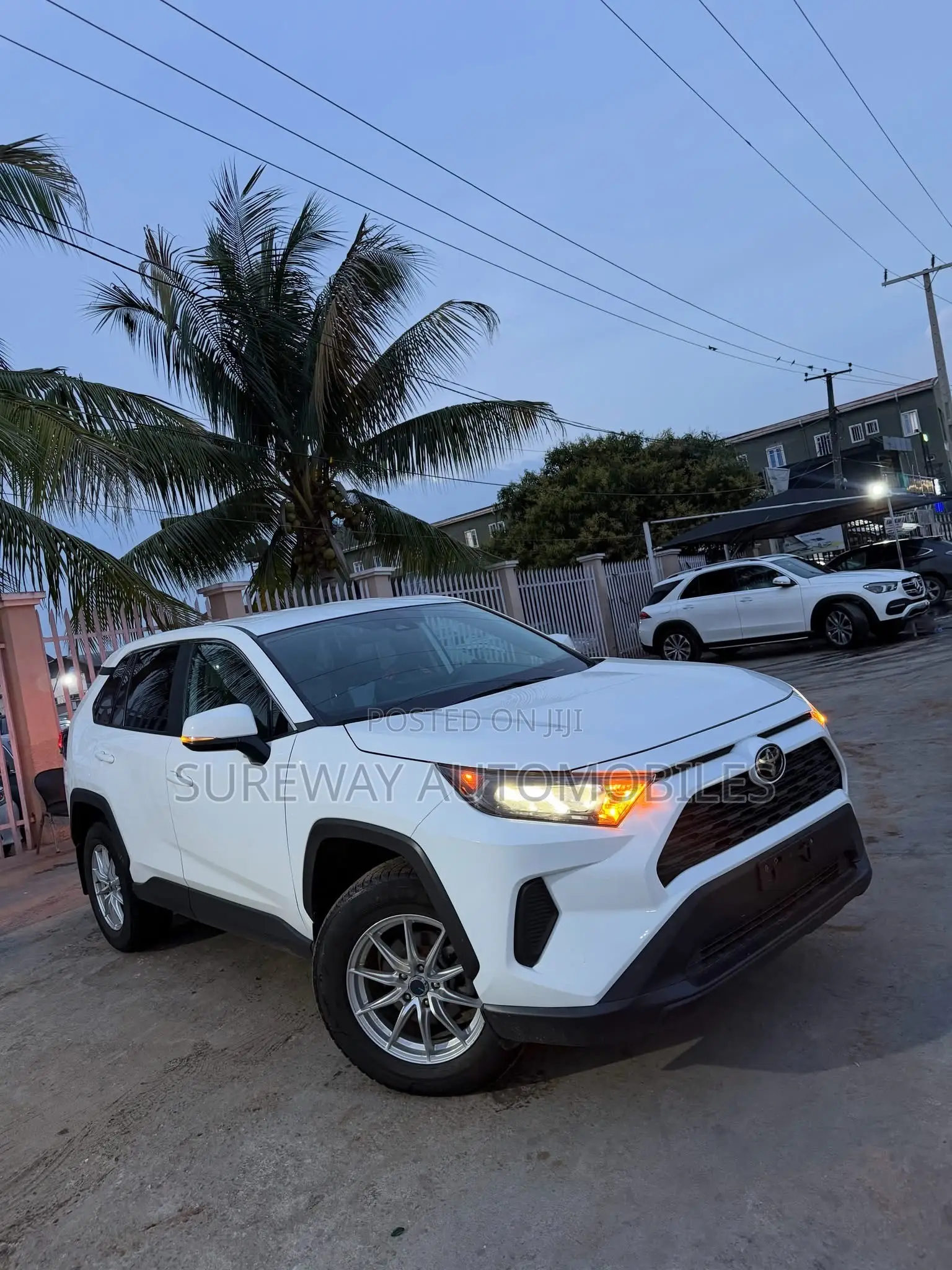 Toyota RAV4 2024 White