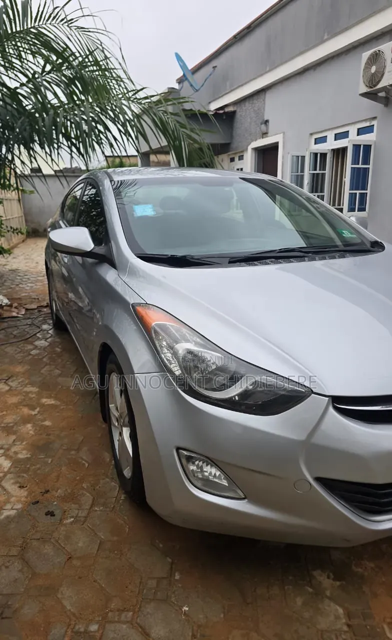 Hyundai Elantra 2012 Silver
