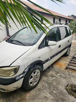 Opel Zafira 2003 White