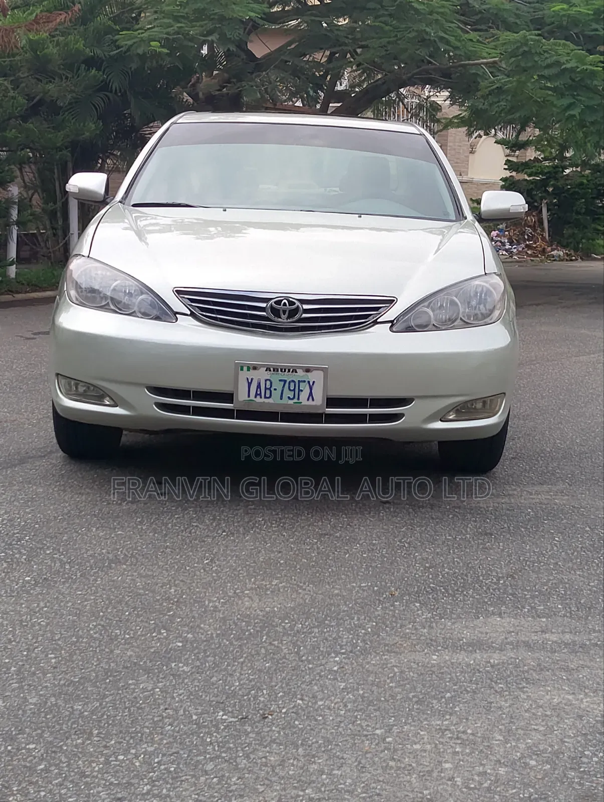 Toyota Camry LE 4dr Sedan (2.4L 4cyl 5M) 2004 Silver
