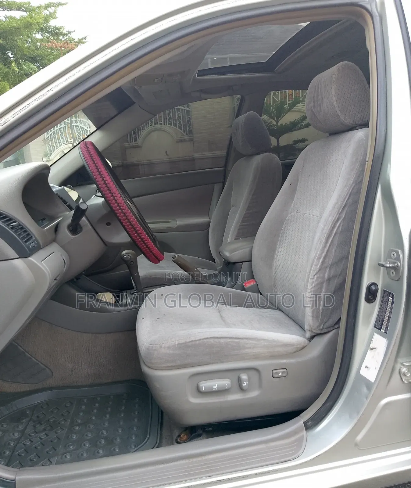 Toyota Camry LE 4dr Sedan (2.4L 4cyl 5M) 2004 Silver