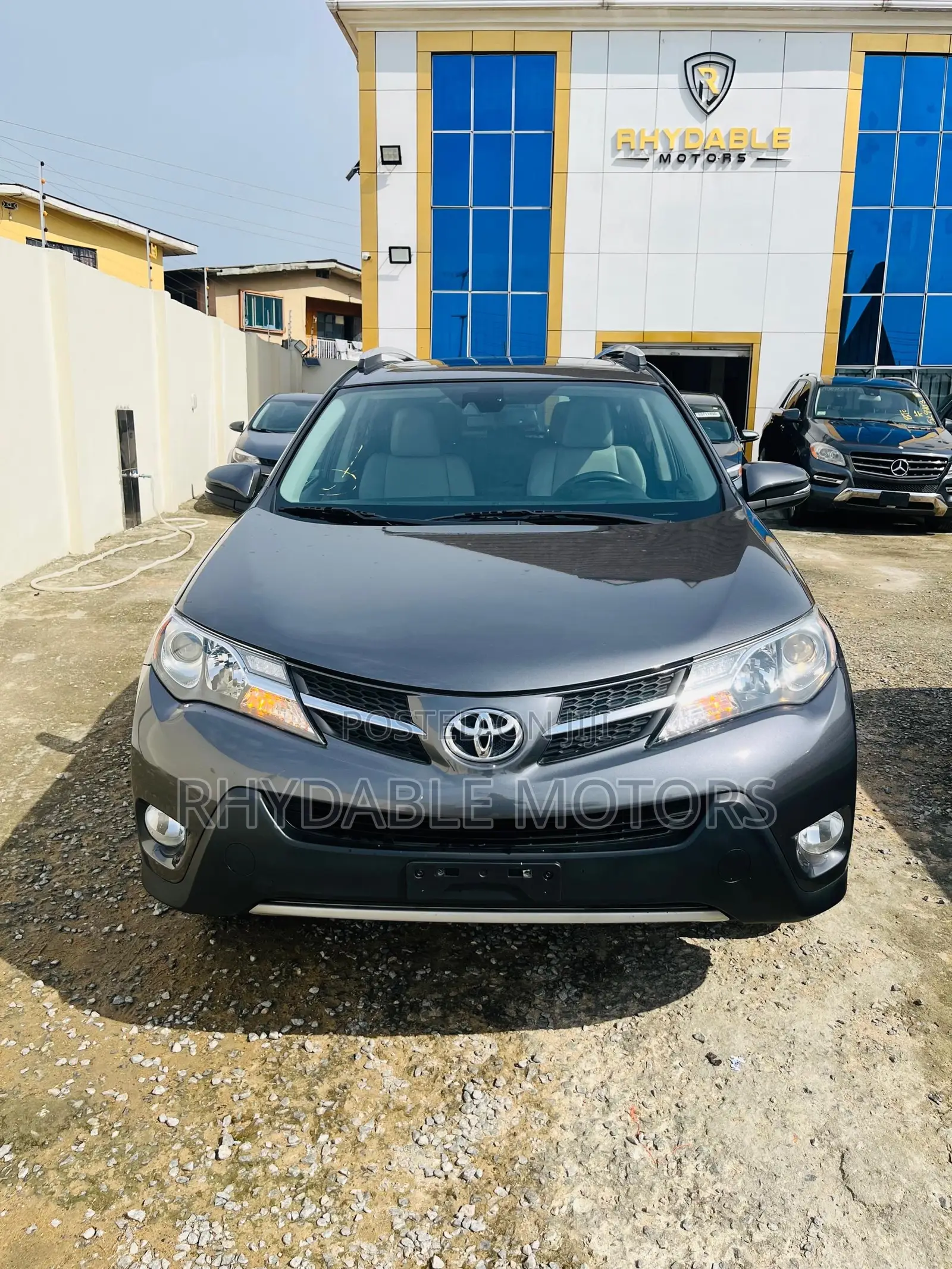Toyota RAV4 Limited 4dr SUV (2.5L 4cyl 6A) 2015 Gray