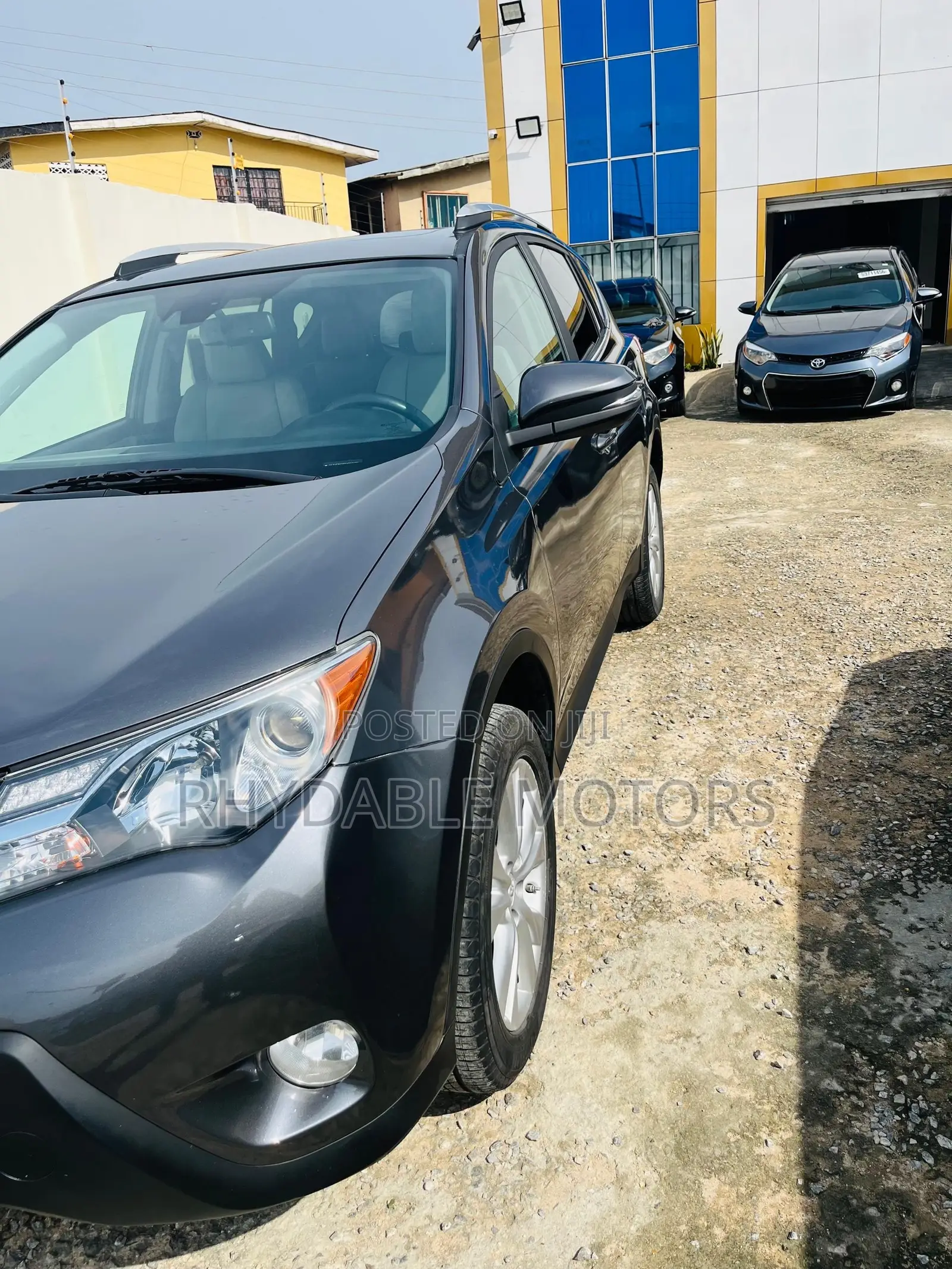 Toyota RAV4 Limited 4dr SUV (2.5L 4cyl 6A) 2015 Gray
