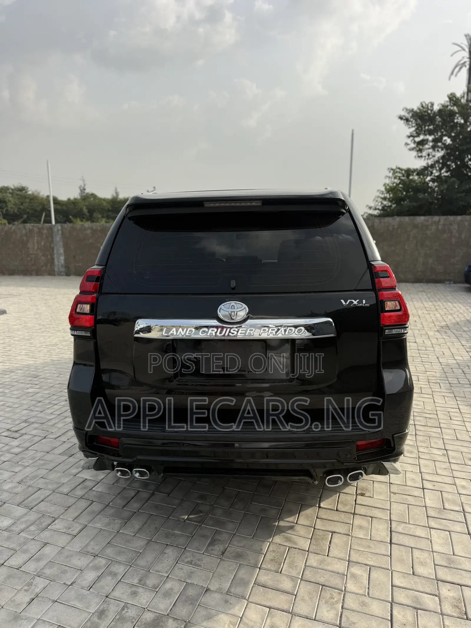 Toyota Land Cruiser Prado 2022 Black