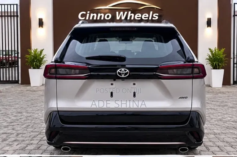 New Toyota RAV4 XLE 2025 Off white