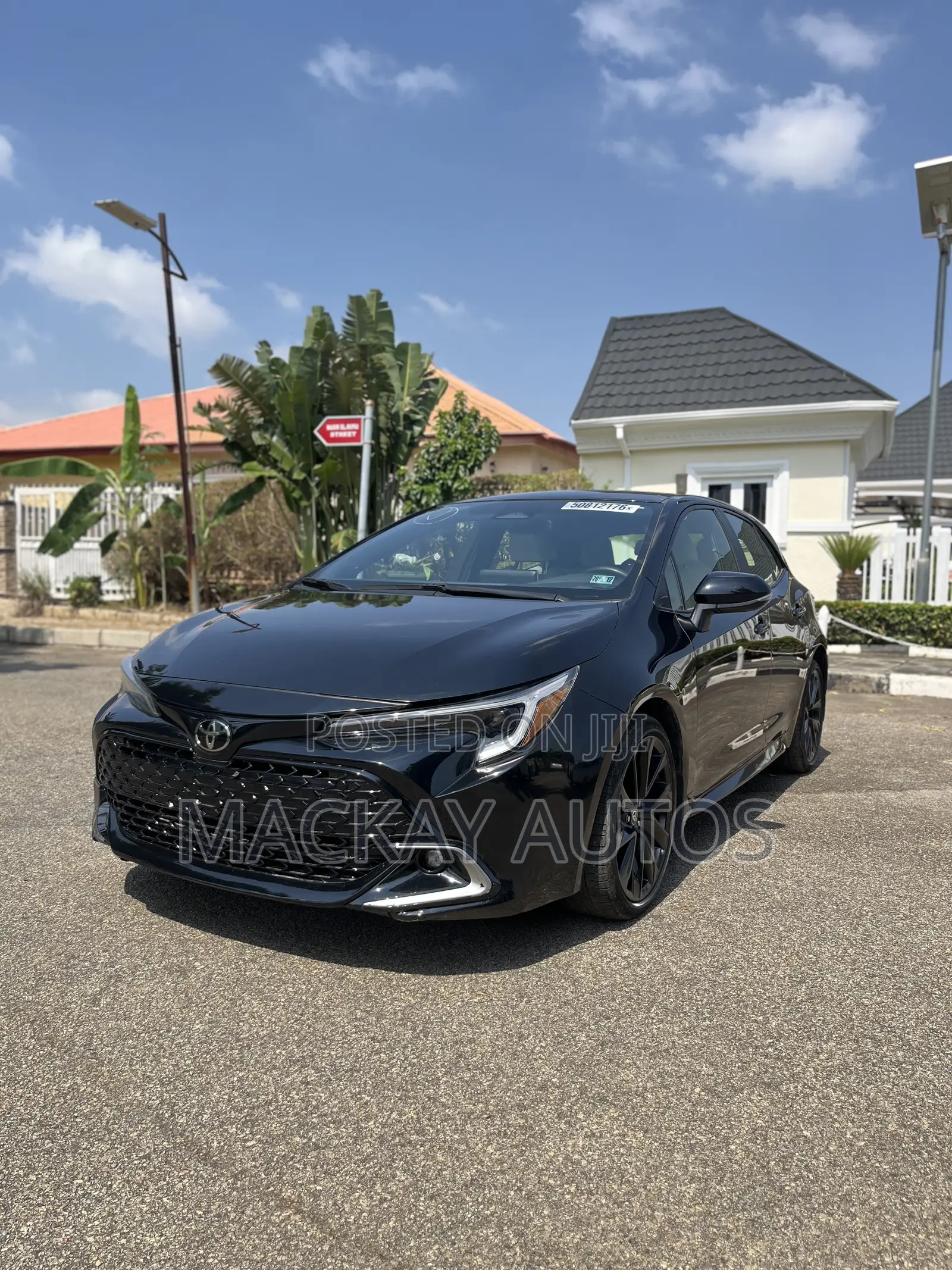 Toyota Corolla Hybrid XLE 2025 Black