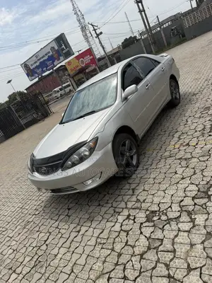 Toyota Camry SE 4dr Sedan (2.4L 4cyl 5A) 2005 Silver