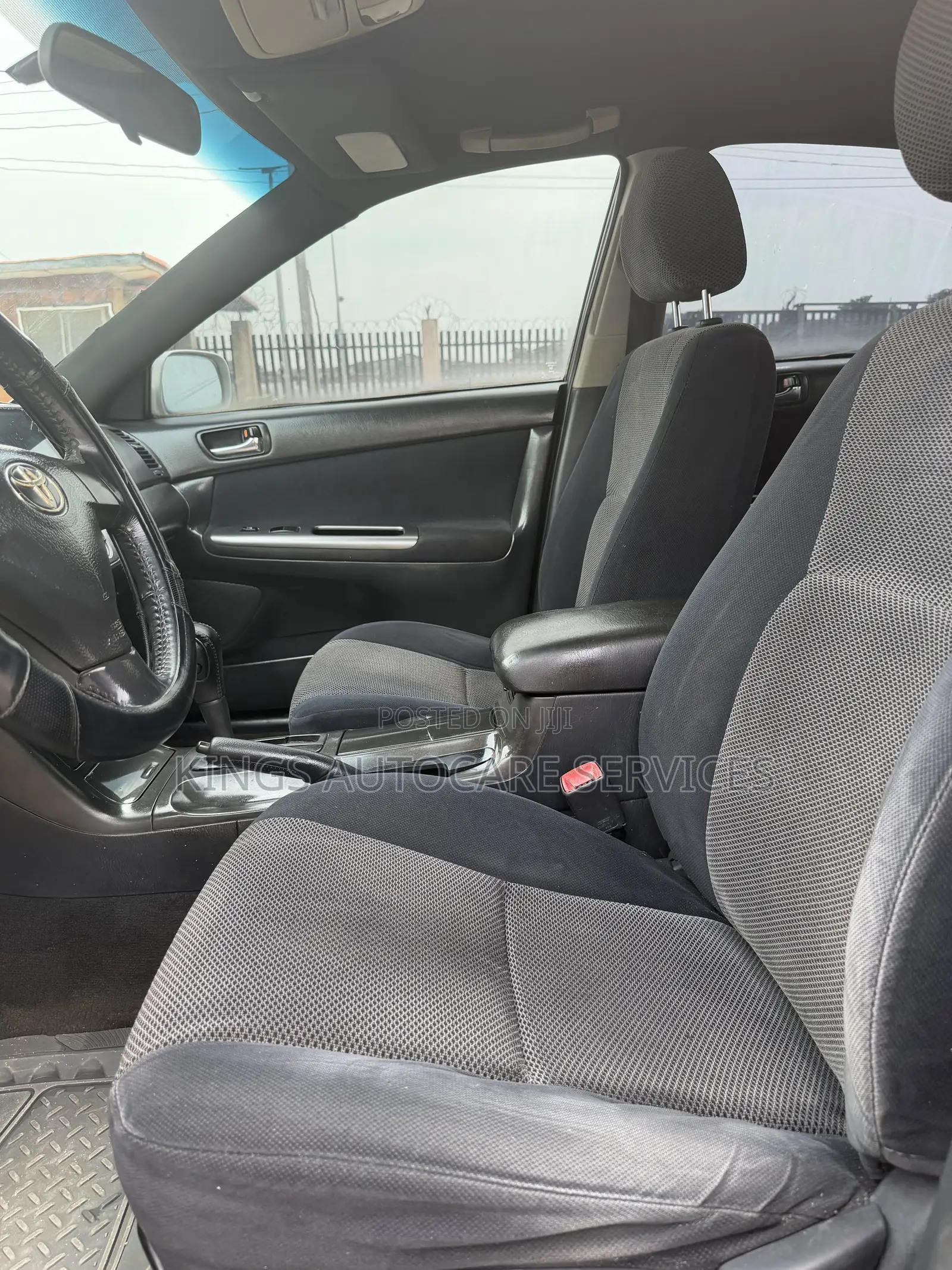 Toyota Camry SE 4dr Sedan (2.4L 4cyl 5A) 2005 Silver