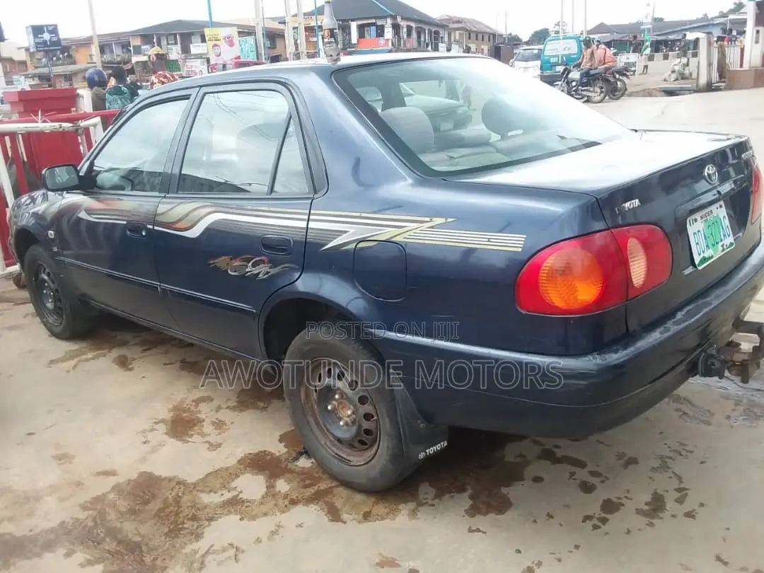 Toyota Corolla 2004 Blue