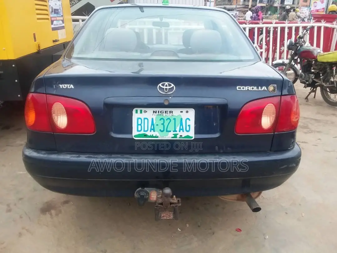 Toyota Corolla 2004 Blue