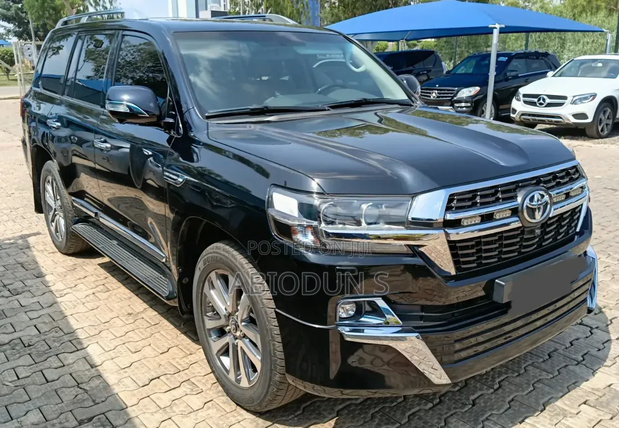 Toyota Land Cruiser 4.5 V8 GXR 2021 Black