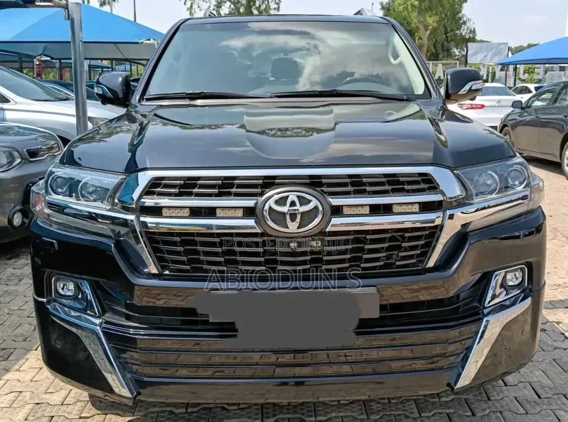 Toyota Land Cruiser 4.5 V8 GXR 2021 Black