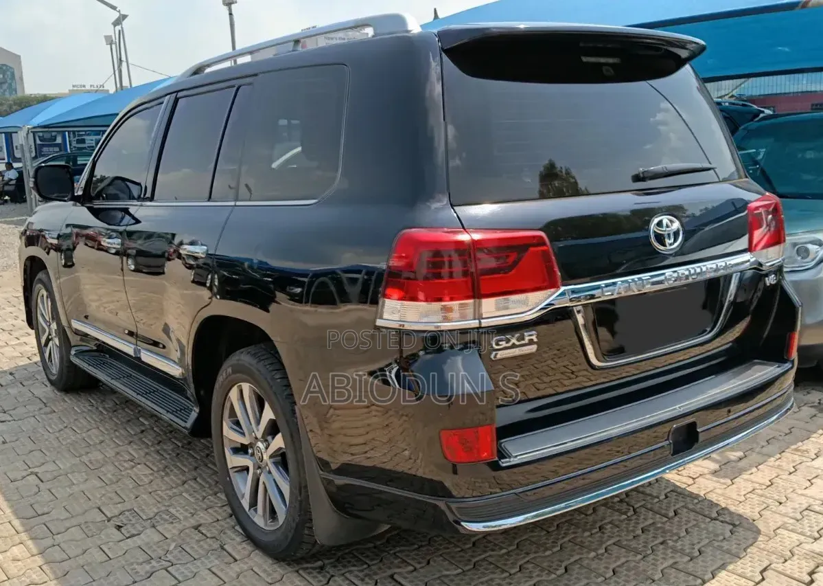 Toyota Land Cruiser 4.5 V8 GXR 2021 Black