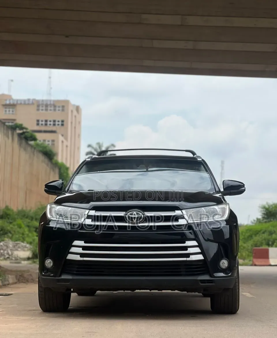 Toyota Highlander XLE 4x4 V6 (3.5L 6cyl 8A) 2017 Black