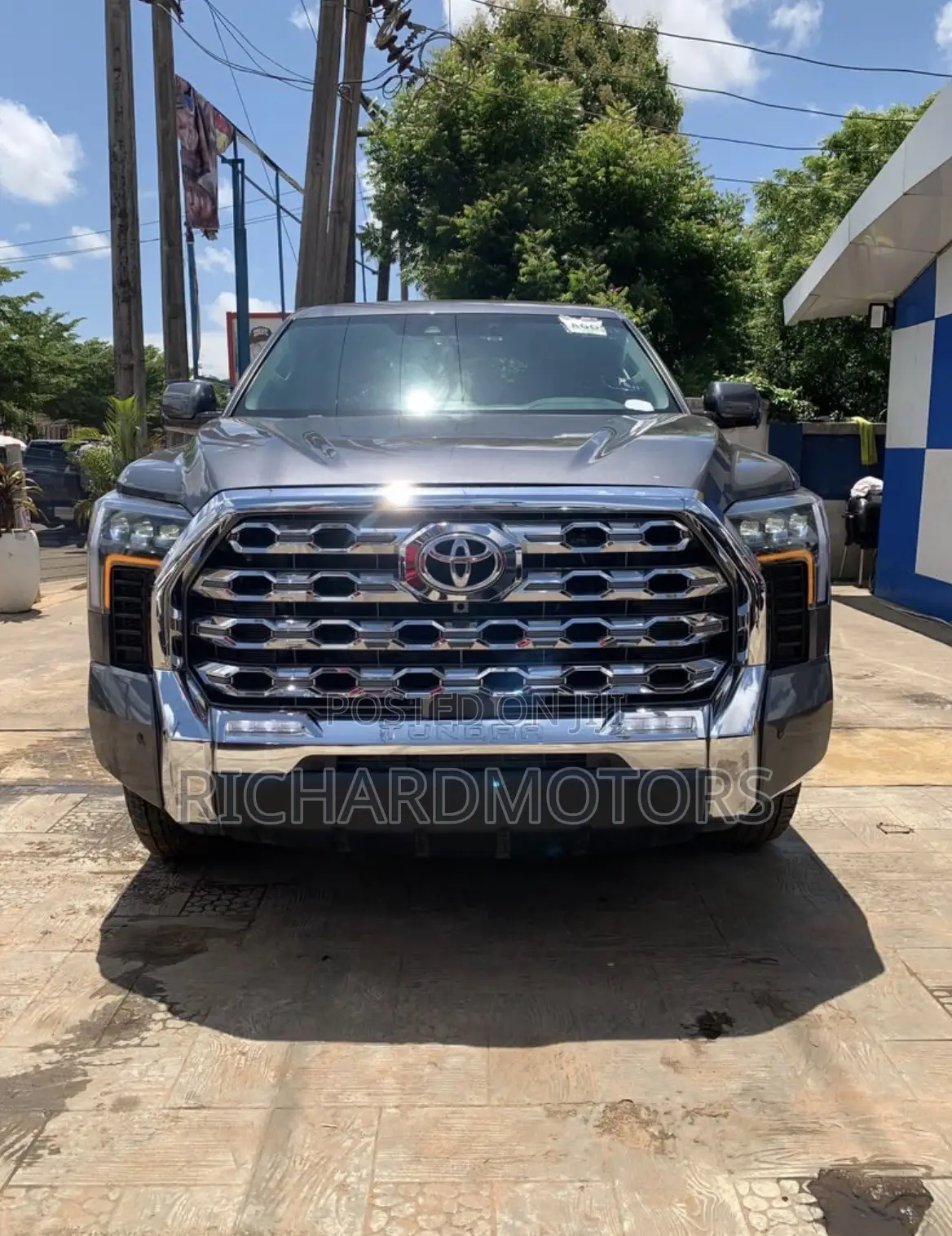 Toyota Tundra SR5 Double Cab 8.1' Bed 2024 Gray