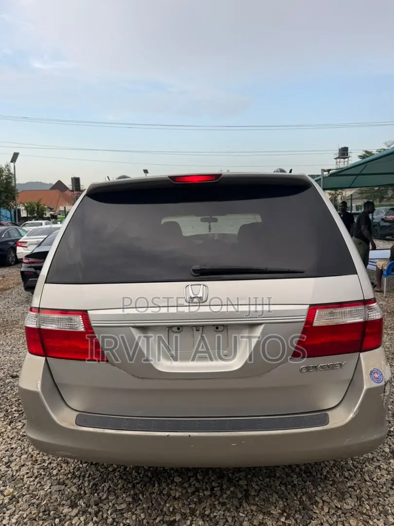 Honda Odyssey 2005 Beige