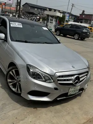 Mercedes-Benz E350 Base 2dr Cabriolet (3.5L 6cyl 7A) 2011 Silver