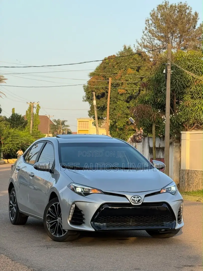 Toyota Corolla 2017 Silver