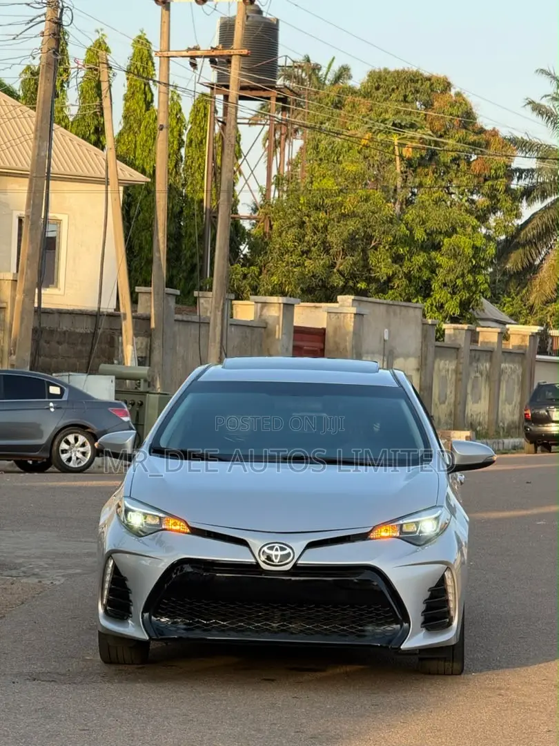 Toyota Corolla 2017 Silver
