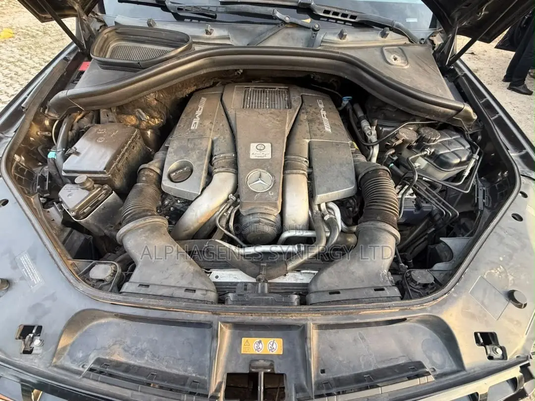 Mercedes-Benz M Class ML63 AMG 4dr SUV AWD (5.5L 8cyl Turbo 7A) 2014
