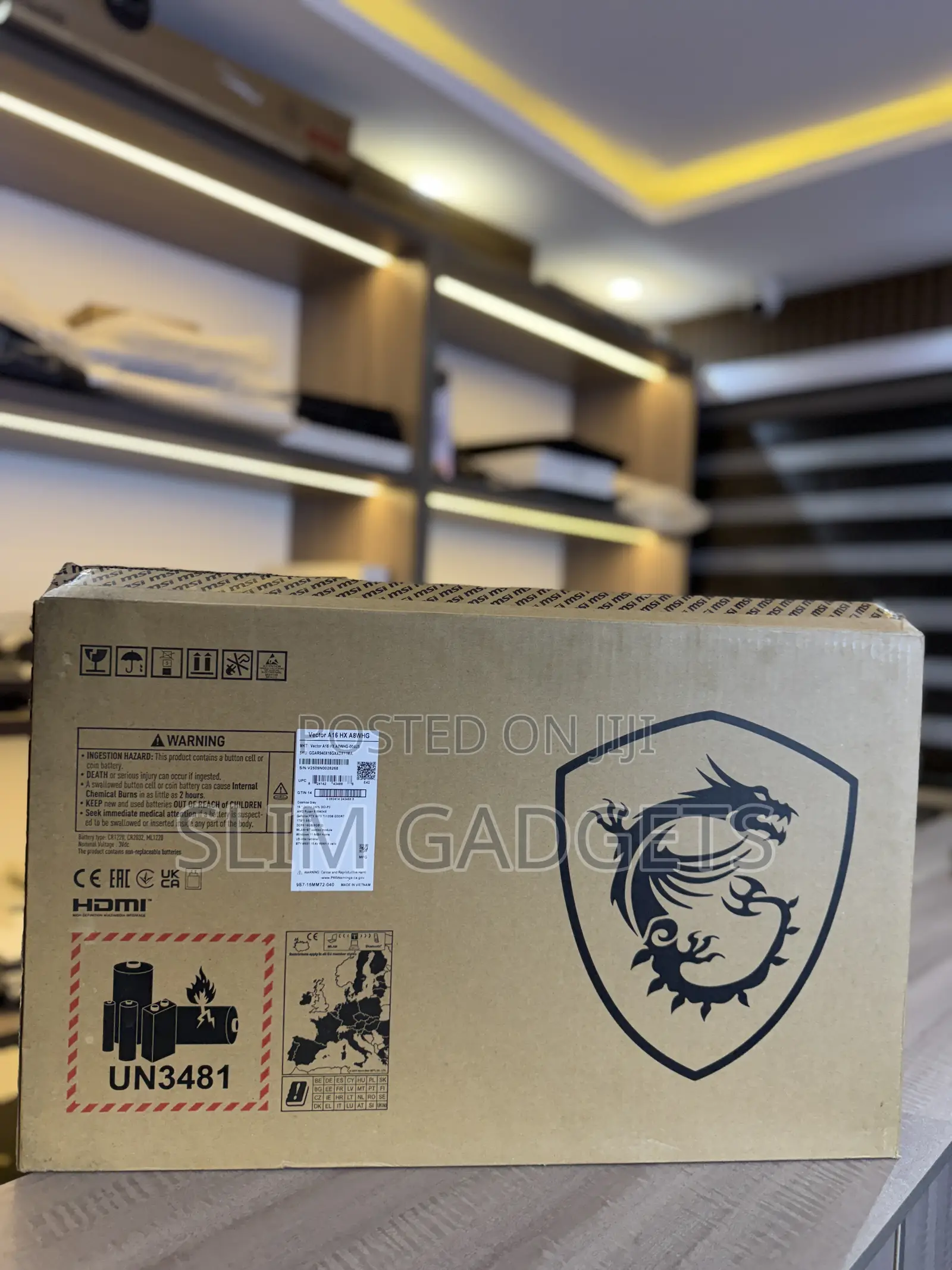 Laptop MSI Vector 16 HX AI A2XWIG 32GB AMD Ryzen 9 SSD 1T