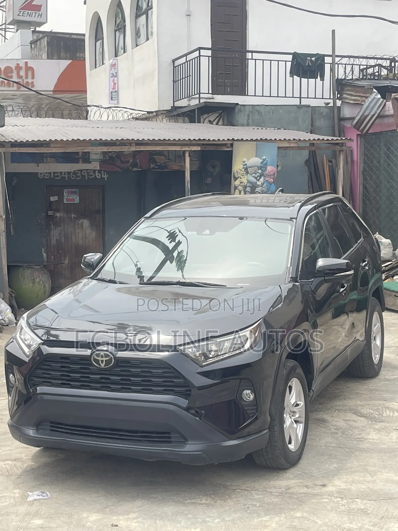 Toyota RAV4 XLE AWD 2019 Black
