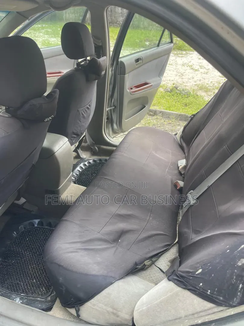 Toyota Camry 2004 Silver