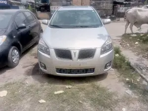 Pontiac Vibe 1.8L 2010 Silver