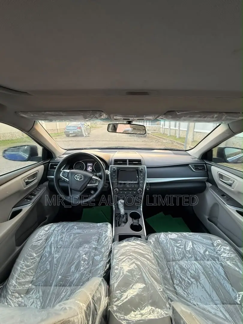 Toyota Camry 2016 Blue