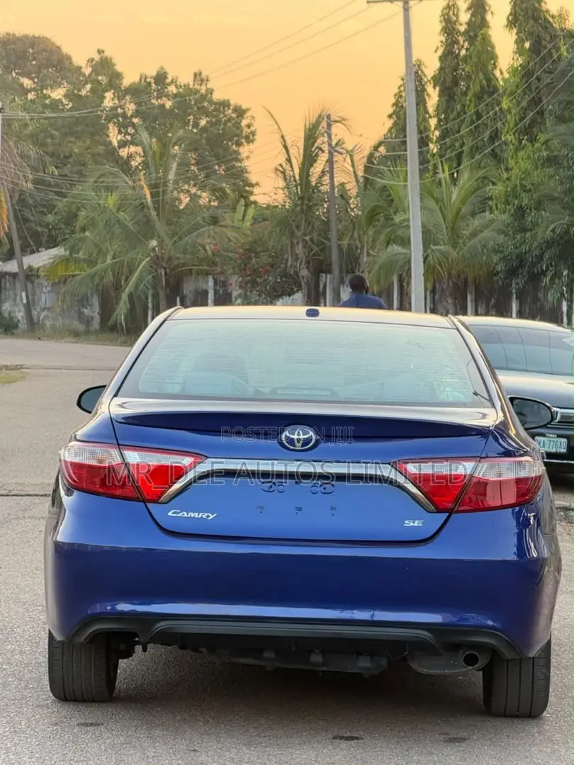 Toyota Camry 2016 Blue