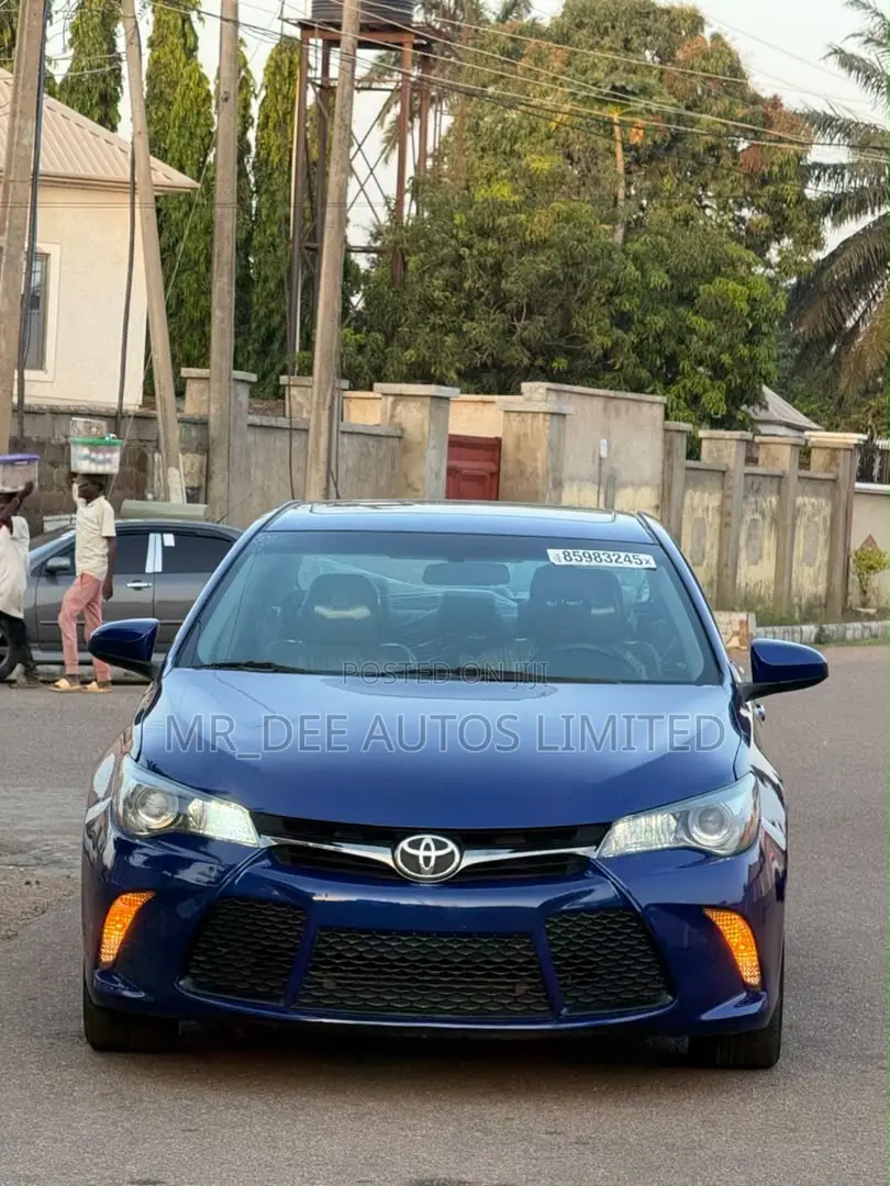 Toyota Camry 2016 Blue