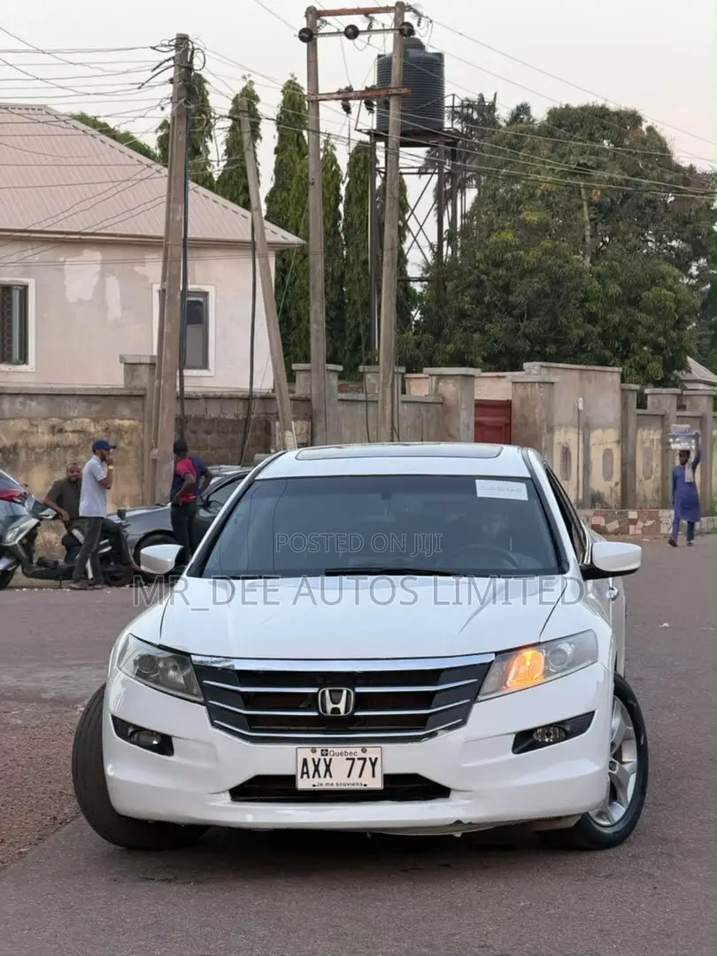 Honda Crosstour 2010 White