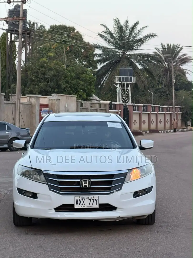 Honda Crosstour 2010 White