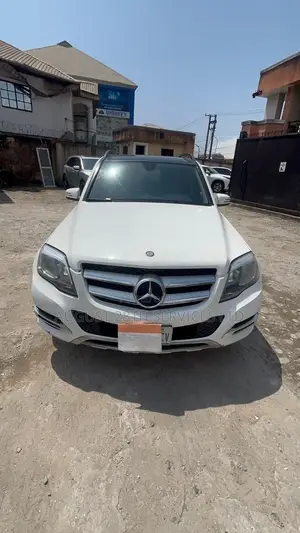 Mercedes-Benz GLK-Class 350 4MATIC 2014 Off white