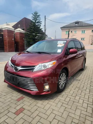 Toyota Sienna XLE 7 Passenger Auto Access Seat FWD 2020 Burgundy