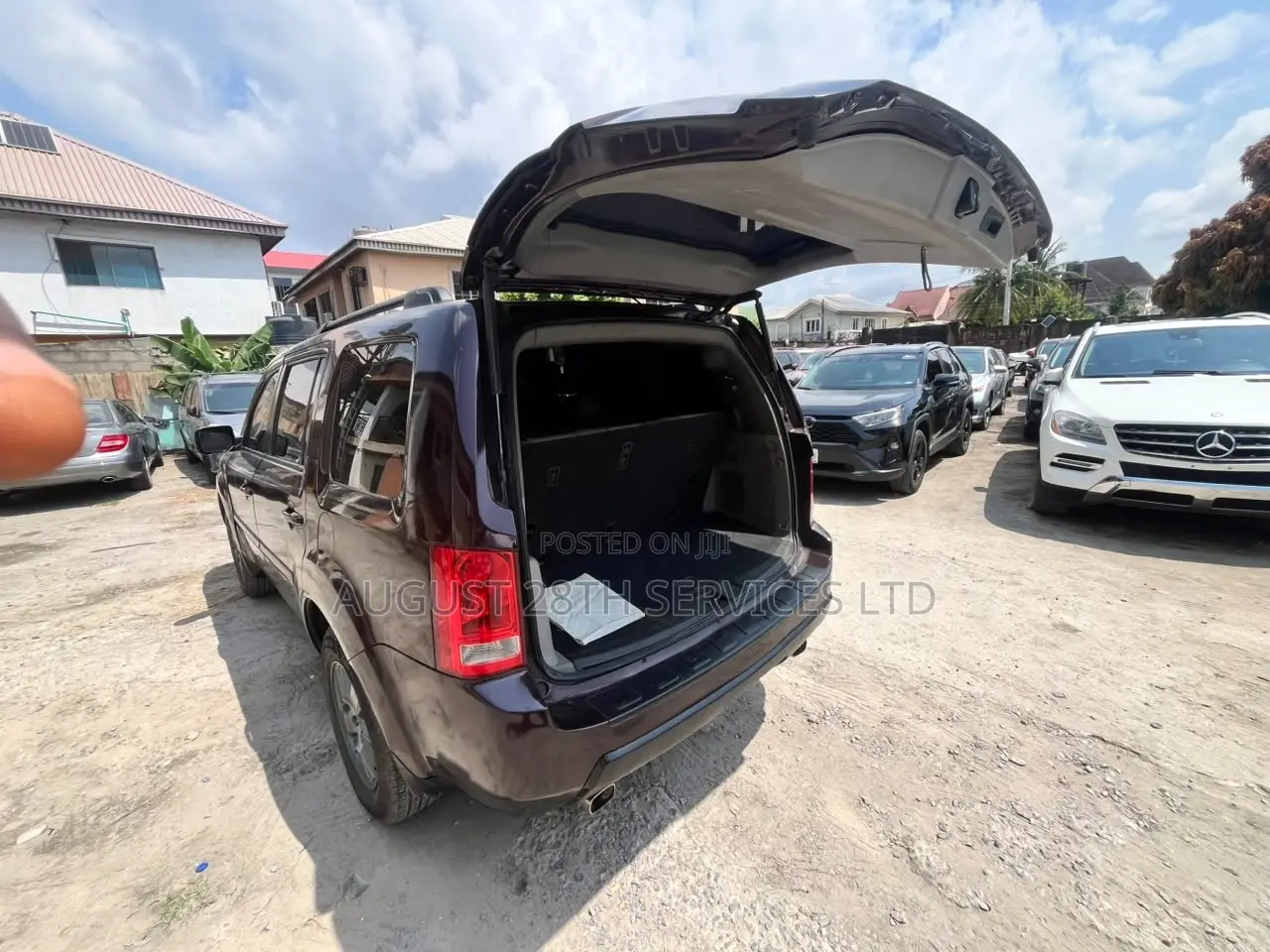 Honda Pilot Touring w/RES/Navi FWD (3.5L 6cyl 5A) 2012 Brown