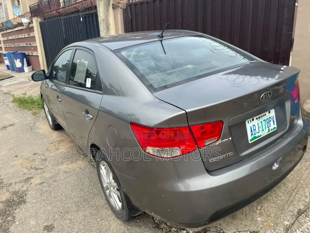 Kia Cerato 2012 Gray