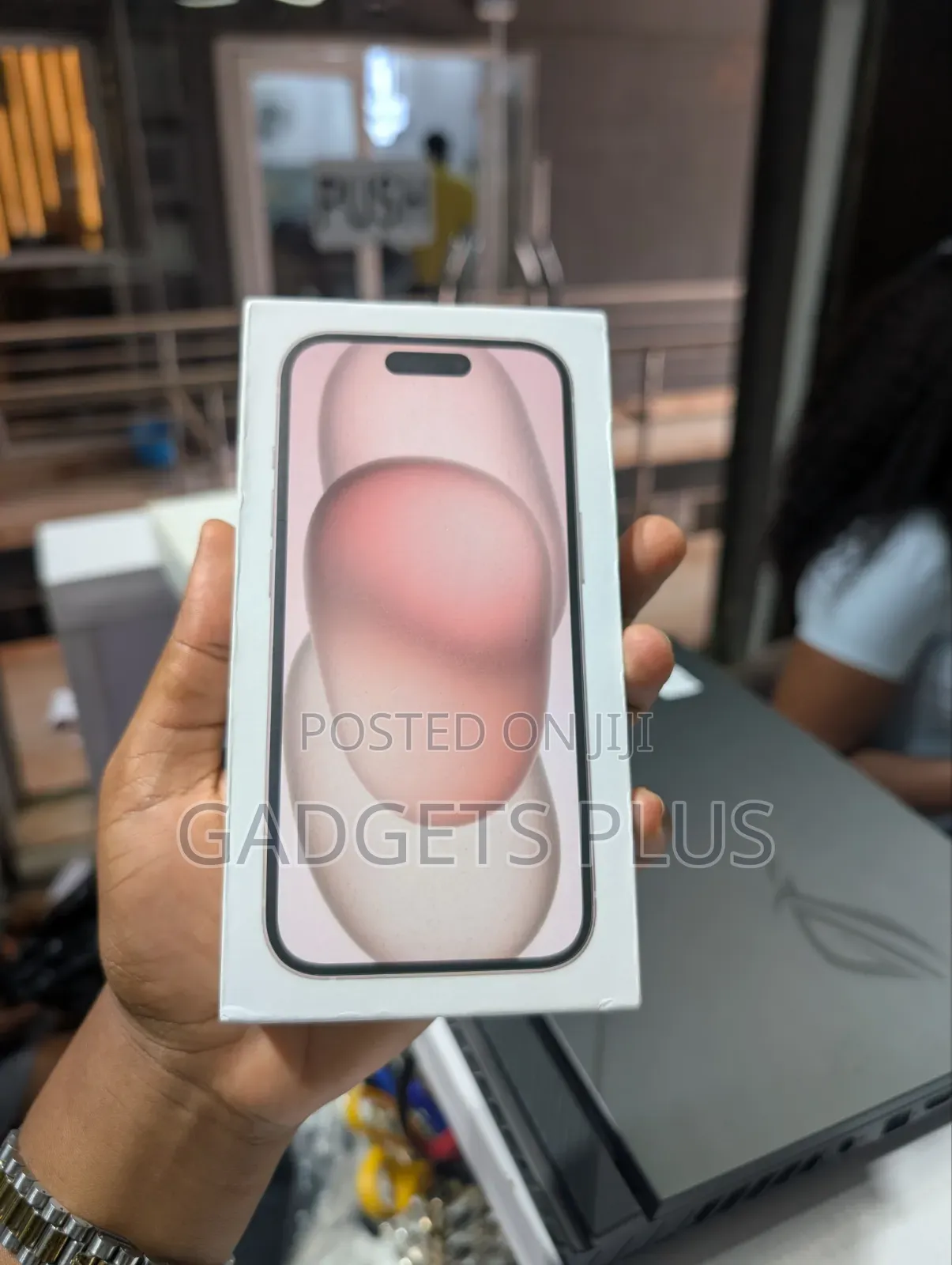 New Apple iPhone 15 128 GB Pink