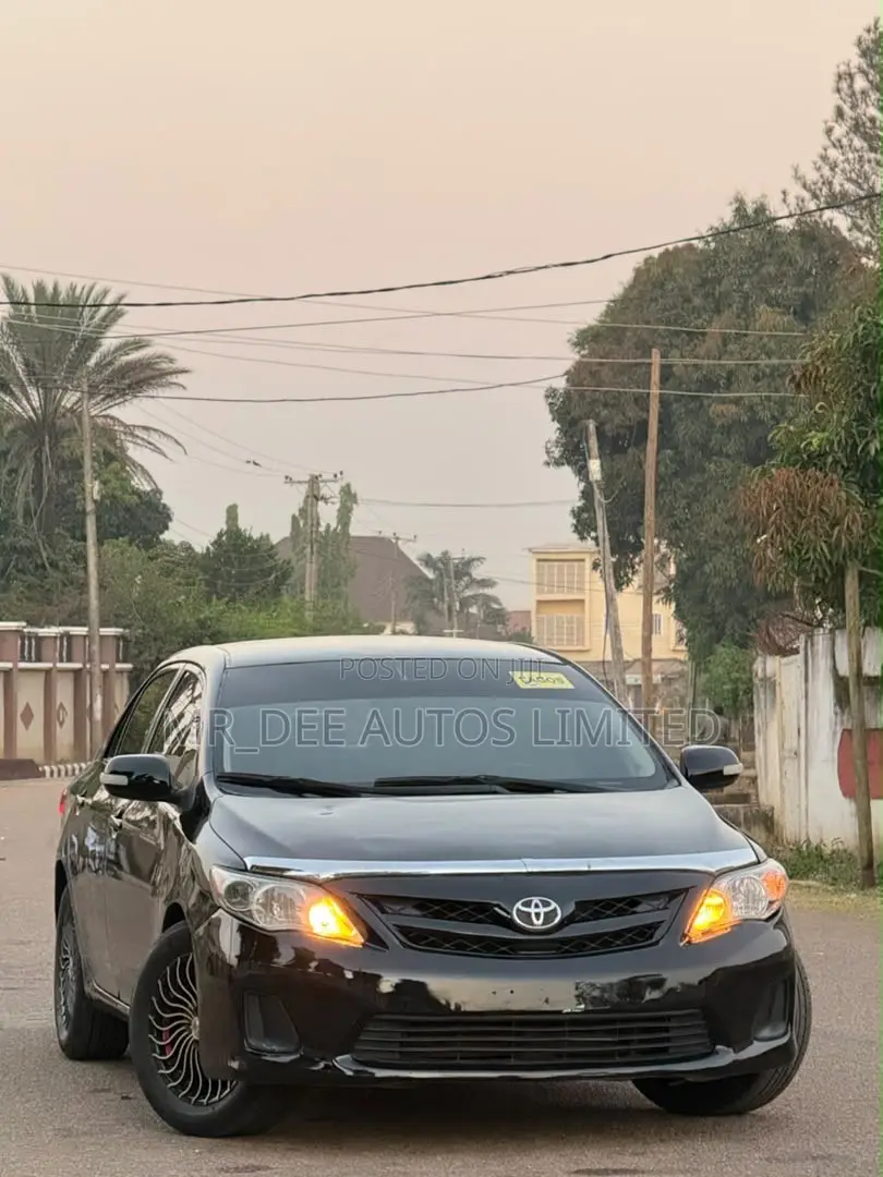 Toyota Corolla 2012 Black