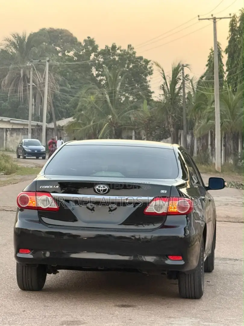 Toyota Corolla 2012 Black