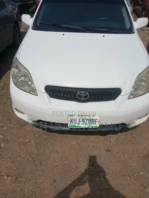 Toyota Matrix 2005 White